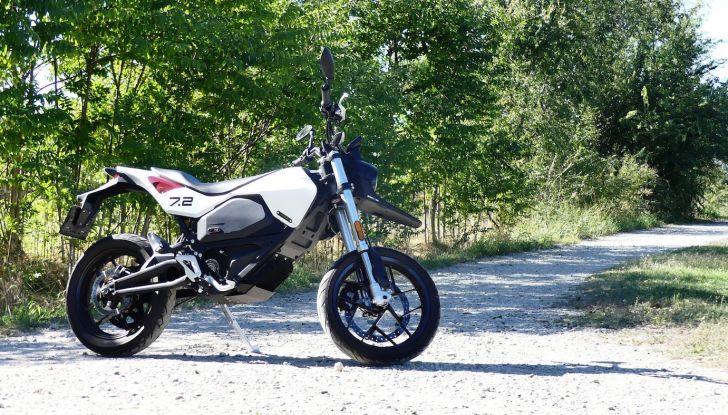 Zero Motorcycles FXE, test ride della moto elettrica dal carattere peperino - Foto 36 di 41