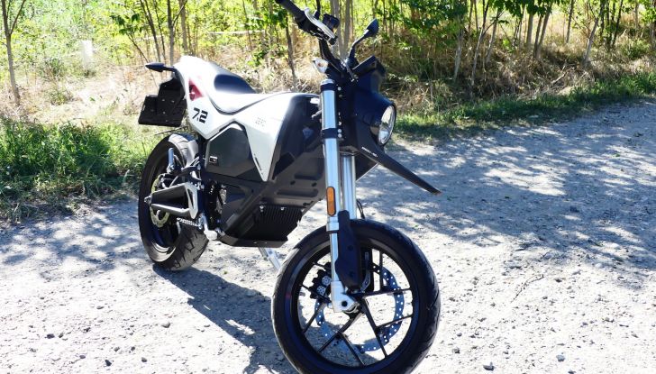 Zero Motorcycles FXE, test ride della moto elettrica dal carattere peperino - Foto 37 di 41