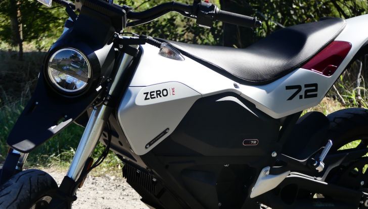 Zero Motorcycles FXE, test ride della moto elettrica dal carattere peperino - Foto 39 di 41