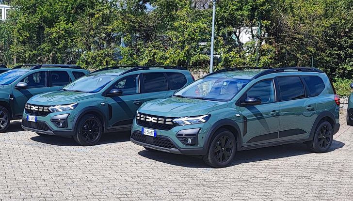 Dacia: prova su strada della gamma completa ECO-G 100 a GPL - Foto 2 di 17