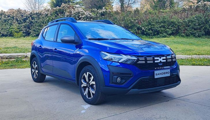 Dacia: prova su strada della gamma completa ECO-G 100 a GPL - Foto 5 di 17