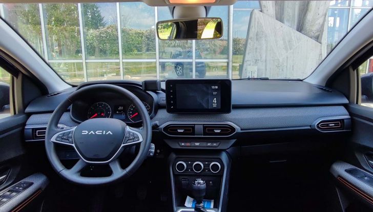 Dacia: prova su strada della gamma completa ECO-G 100 a GPL - Foto 9 di 17