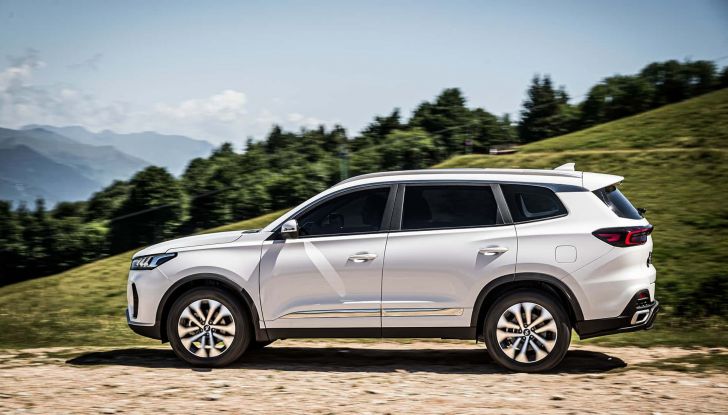 DR 7.0 Turbo: ecco il nuovo SUV a sette posti (anche GPL) - Foto 4 di 8