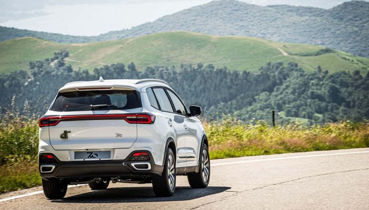 DR 7.0 Turbo: ecco il nuovo SUV a sette posti (anche GPL) - Foto 2 di 8