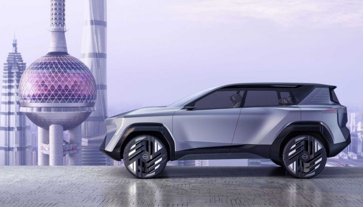Il futuro elettrico di Nissan passa dal prototipo del SUV Arizon - Foto 5 di 7