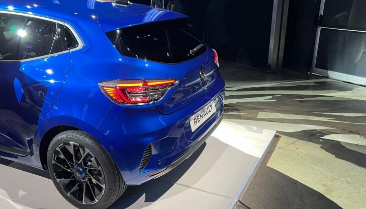 Nuova Renault Clio: si aprono gli ordini in Italia in tre allestimenti - Foto 8 di 37