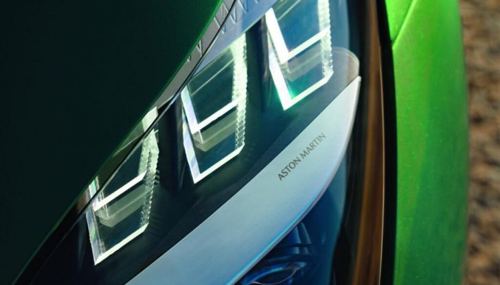 Aston Martin DB12: presentata ufficialmente la nuova sportiva da 680 CV - Foto 57 di 58