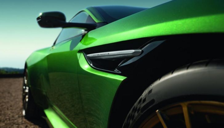 Aston Martin DB12: presentata ufficialmente la nuova sportiva da 680 CV - Foto 53 di 58