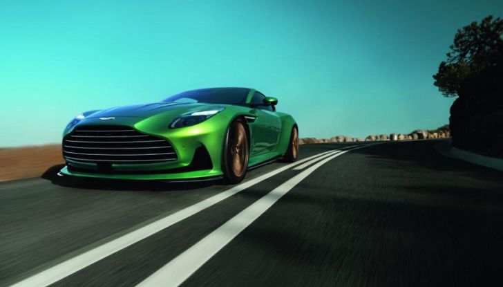 Aston Martin DB12: presentata ufficialmente la nuova sportiva da 680 CV - Foto 37 di 58