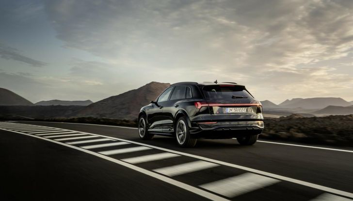 Audi SQ8 e-tron ed SQ8 Sportback e-tron: partono le prevendite in Italia da 104.550 euro - Foto 6 di 11
