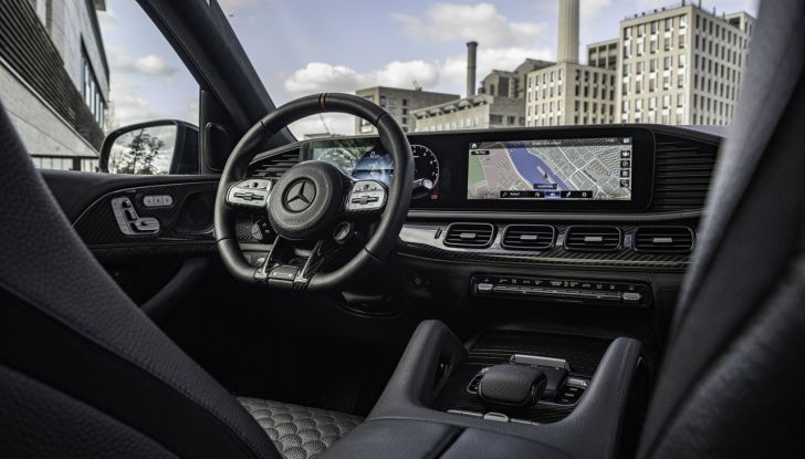 Brabus 900 Superblack: il preparatore svela il suo ultimo progetto di tuning - Foto 29 di 31