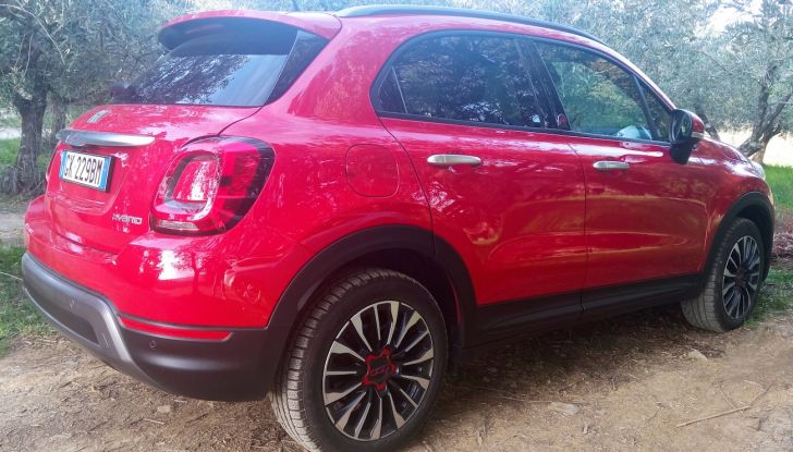 Fiat 500X Hybrid Dolcevita RED, test drive e impressioni di guida - Foto 3 di 25