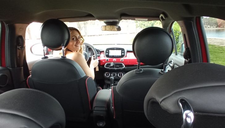 Fiat 500X Hybrid Dolcevita RED, test drive e impressioni di guida - Foto 23 di 25