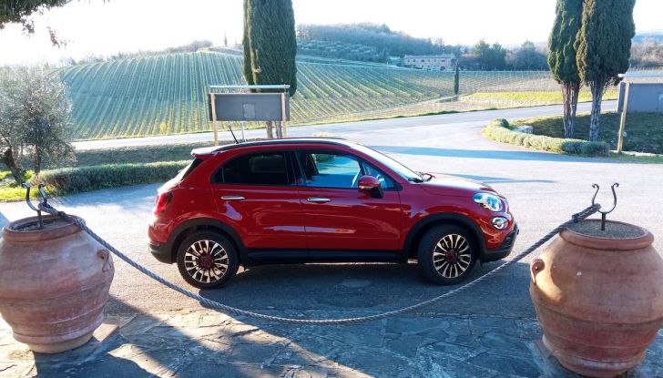 Fiat 500X Hybrid Dolcevita RED, test drive e impressioni di guida - Foto 10 di 25