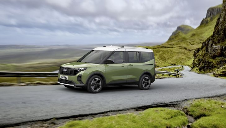 Ford E-Tourneo Courier 2024: debutta il nuovo multi-activity vehicle 100% elettrico - Foto 22 di 36