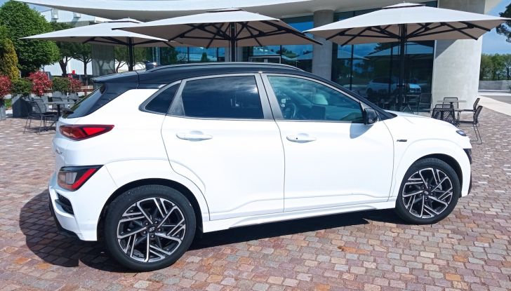 Hyundai Kona N Line prova su strada, consumi e prestazioni - Foto 2 di 21