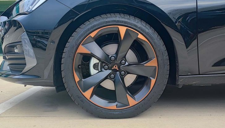 CUPRA Leon, arriva il nuovo motore 1.5 e-HYBRID 272 CV DSG - Foto 3 di 16