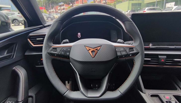 CUPRA Leon, arriva il nuovo motore 1.5 e-HYBRID 272 CV DSG - Foto 10 di 16