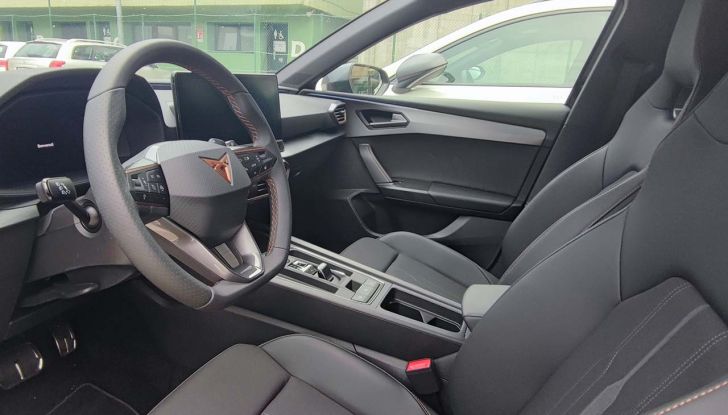 CUPRA Leon, arriva il nuovo motore 1.5 e-HYBRID 272 CV DSG - Foto 12 di 16