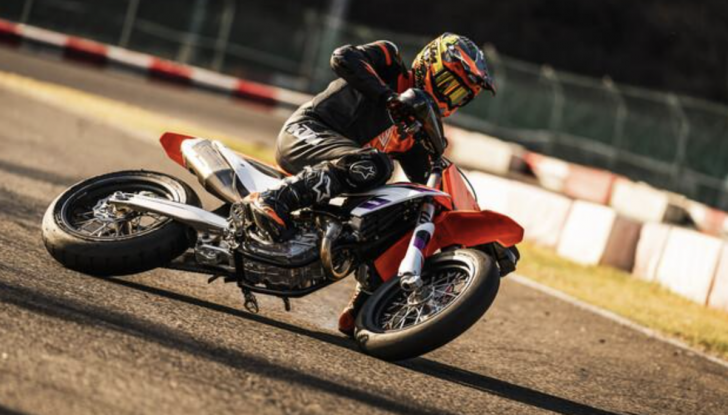 KTM “Tax Free”: promozione con vantaggi fino a 4.000 euro - Foto 1 di 6