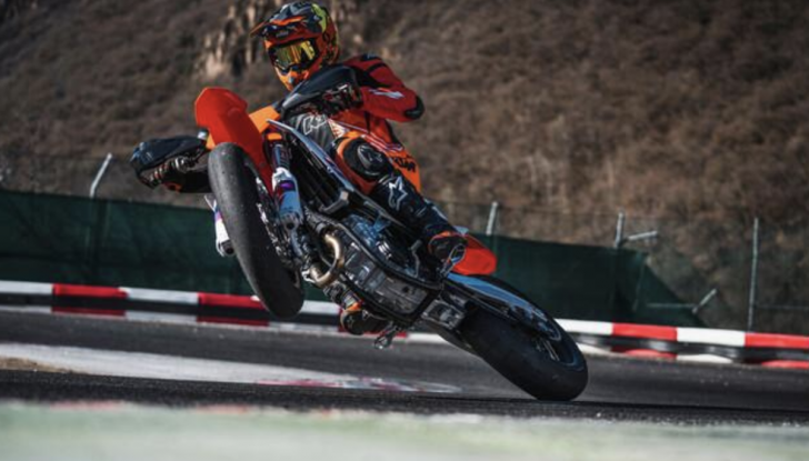 KTM “Tax Free”: promozione con vantaggi fino a 4.000 euro - Foto 5 di 6