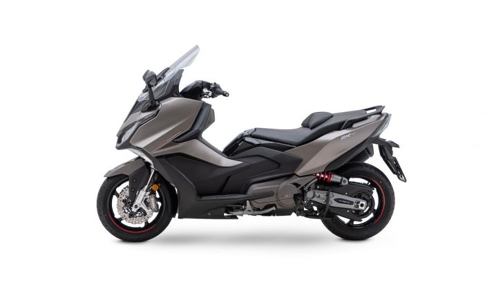 Kymco AK550 Premium, caratteristiche e prestazioni - Foto 8 di 17
