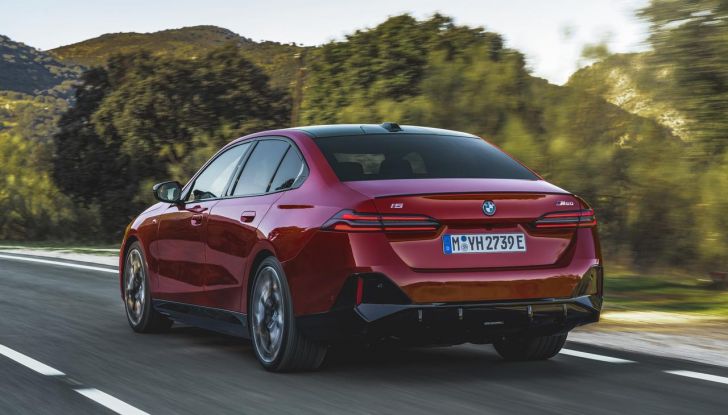 Nuova BMW Serie 5: al Salone di Monaco 2023 debutteranno due varianti ibride plug-in - Foto 113 di 140