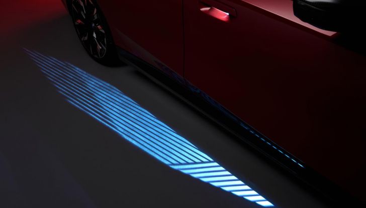 Nuova BMW Serie 5: al Salone di Monaco 2023 debutteranno due varianti ibride plug-in - Foto 23 di 140