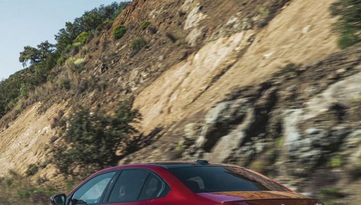 Nuova BMW Serie 5: al Salone di Monaco 2023 debutteranno due varianti ibride plug-in - Foto 121 di 140