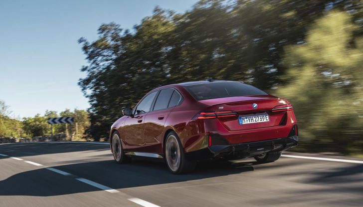 Nuova BMW Serie 5: al Salone di Monaco 2023 debutteranno due varianti ibride plug-in - Foto 116 di 140