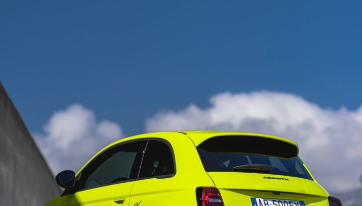 Nuove Abarth 500e e 500e Turismo: cresce la gamma con due versioni inedite - Foto 46 di 58