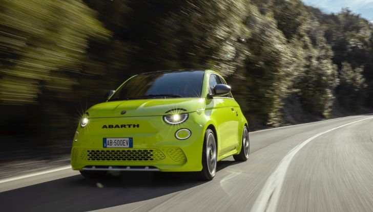 Nuove Abarth 500e e 500e Turismo: cresce la gamma con due versioni inedite - Foto 56 di 58