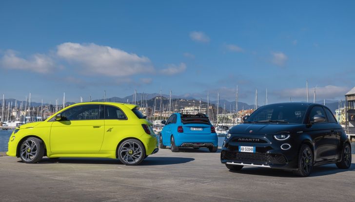 Nuove Abarth 500e e 500e Turismo: cresce la gamma con due versioni inedite - Foto 6 di 58