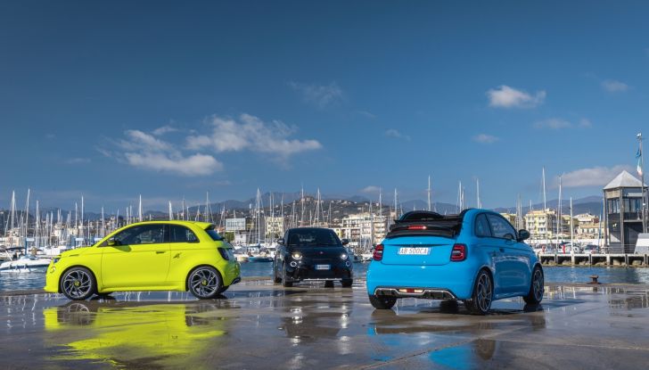 Nuove Abarth 500e e 500e Turismo: cresce la gamma con due versioni inedite - Foto 8 di 58