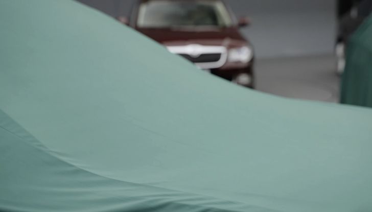Skoda Superb 2024: la nuova generazione svelata in autunno - Foto 10 di 20