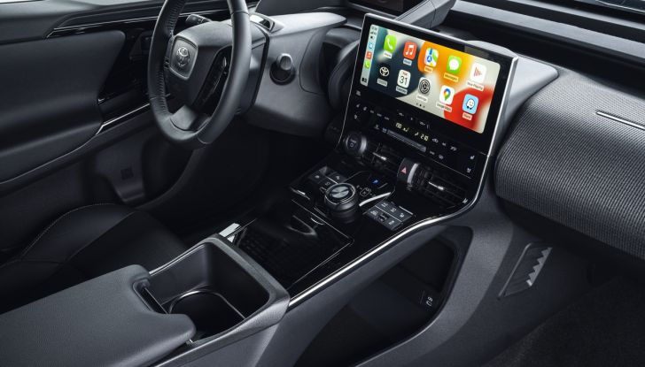 Toyota bZ4X: allestimenti, prezzi e autonomia della nuova gamma 2024 - Foto 7 di 10