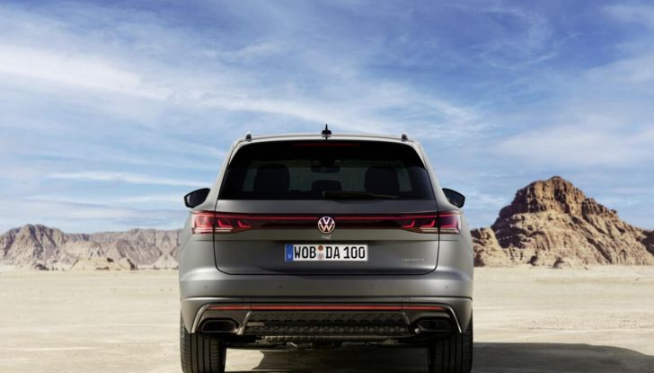 Volkswagen Touareg 2024 restyling: motori, allestimenti, prezzi - Foto 20 di 73