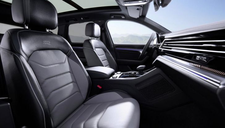 Volkswagen Touareg 2024 restyling: motori, allestimenti, prezzi - Foto 52 di 73