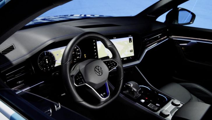 Volkswagen Touareg 2024 restyling: motori, allestimenti, prezzi - Foto 8 di 73