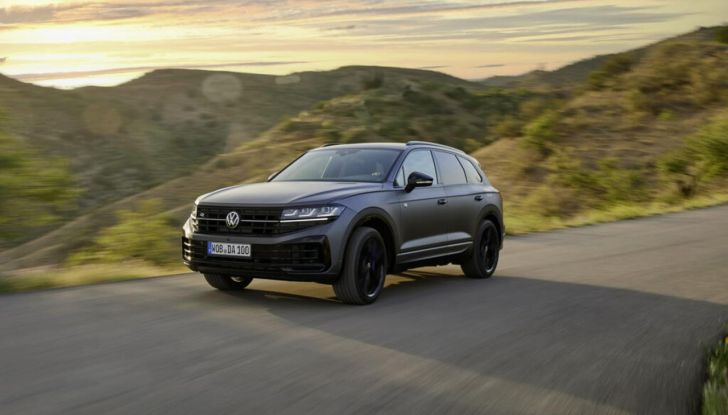 Volkswagen Touareg 2024 restyling: motori, allestimenti, prezzi - Foto 25 di 73