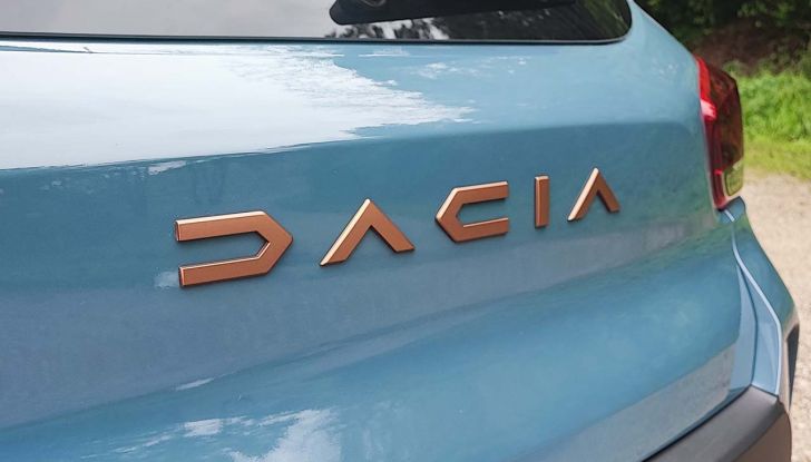 Dacia Spring Extreme: prova su strada e autonomia della city-car elettrica - Foto 10 di 19