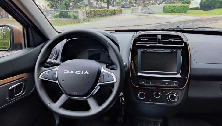 Dacia Spring Extreme: prova su strada e autonomia della city-car elettrica - Foto 16 di 19