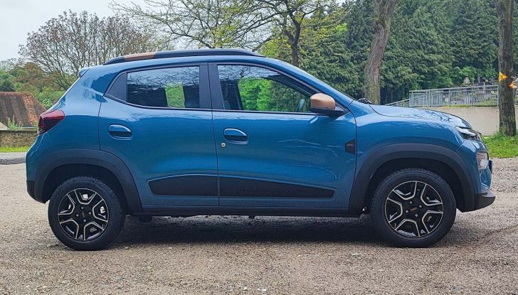 Dacia Spring Extreme: prova su strada e autonomia della city-car elettrica - Foto 3 di 19