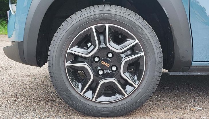 Dacia Spring Extreme: prova su strada e autonomia della city-car elettrica - Foto 7 di 19