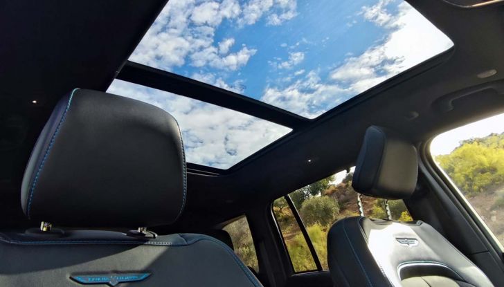 Jeep Grand Cherokee 4xe 2023: prova su strada e consumi del nuovo SUV ibrido - Foto 23 di 24