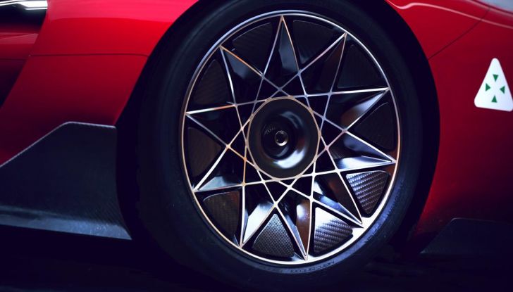 Alfa Romeo P7: un designer immagina una nuova hypercar a idrogeno - Foto 17 di 21