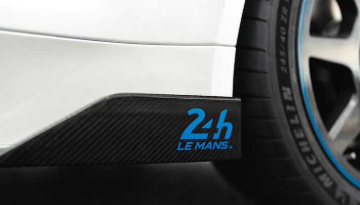 Alpine A110 R Le Mans: debutta la nuova versione speciale in sole 100 unità - Foto 22 di 28