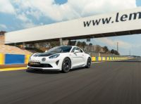 Alpine A110 R Le Mans: debutta la nuova versione speciale in sole 100 unità