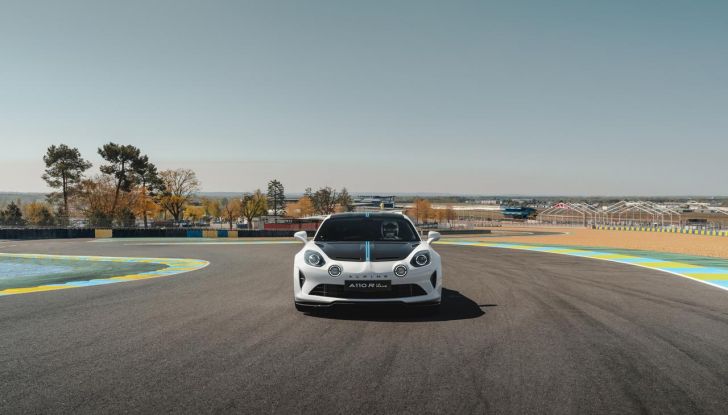 Alpine A110 R Le Mans: debutta la nuova versione speciale in sole 100 unità - Foto 11 di 28