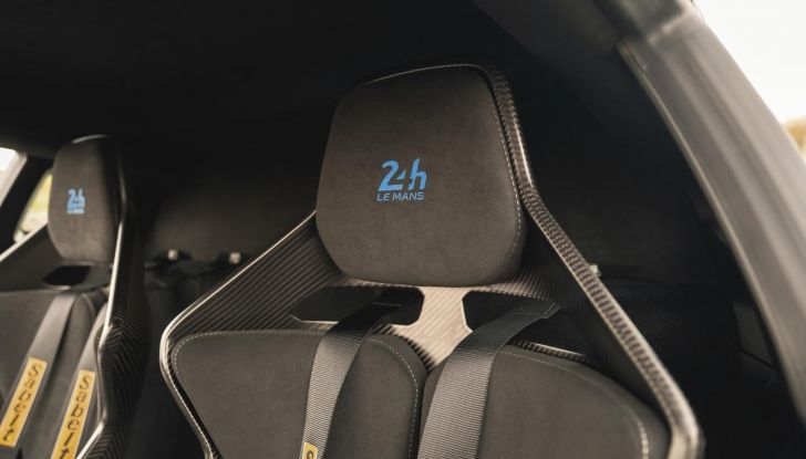 Alpine A110 R Le Mans: debutta la nuova versione speciale in sole 100 unità - Foto 26 di 28